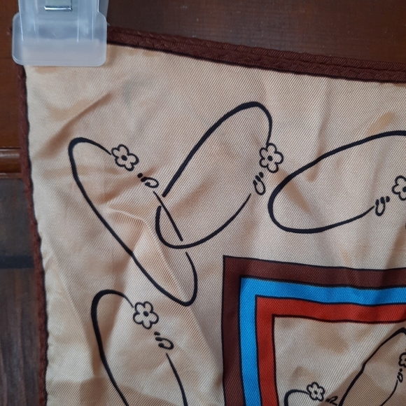 Vintage satin tan mod print scarf - Picture 4 of 8